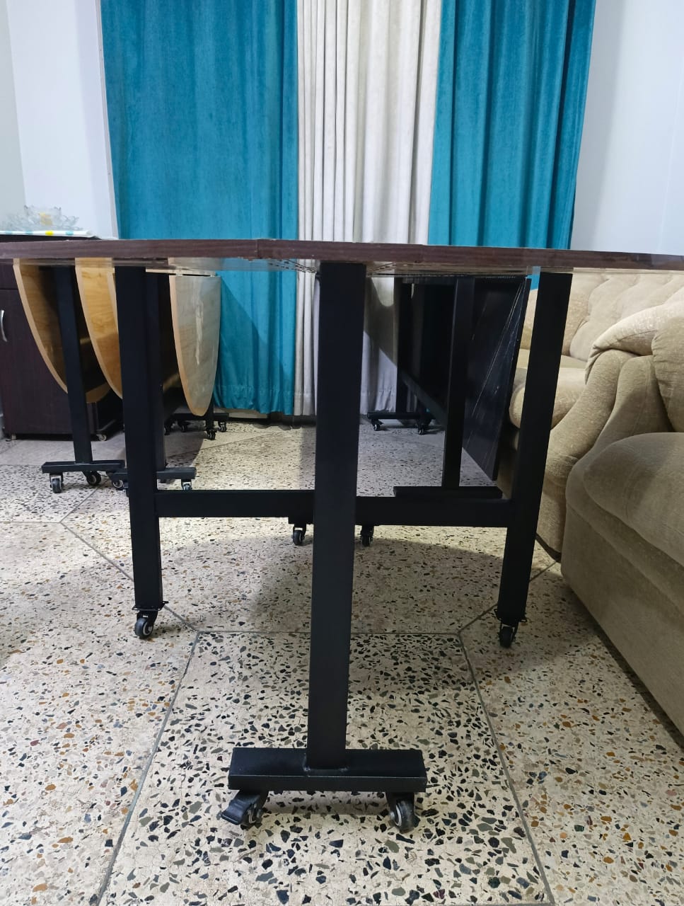 Foldable Round Table
