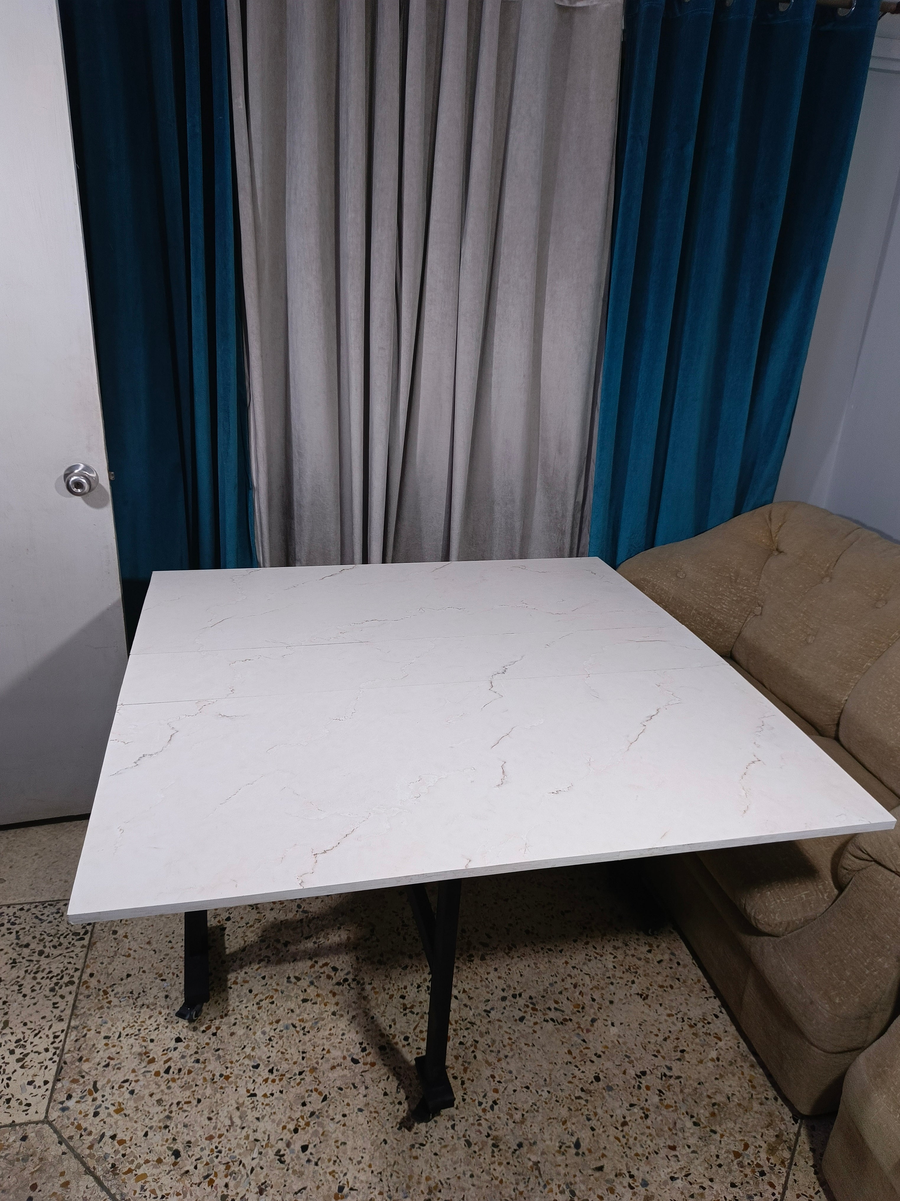 Foldable Square Table