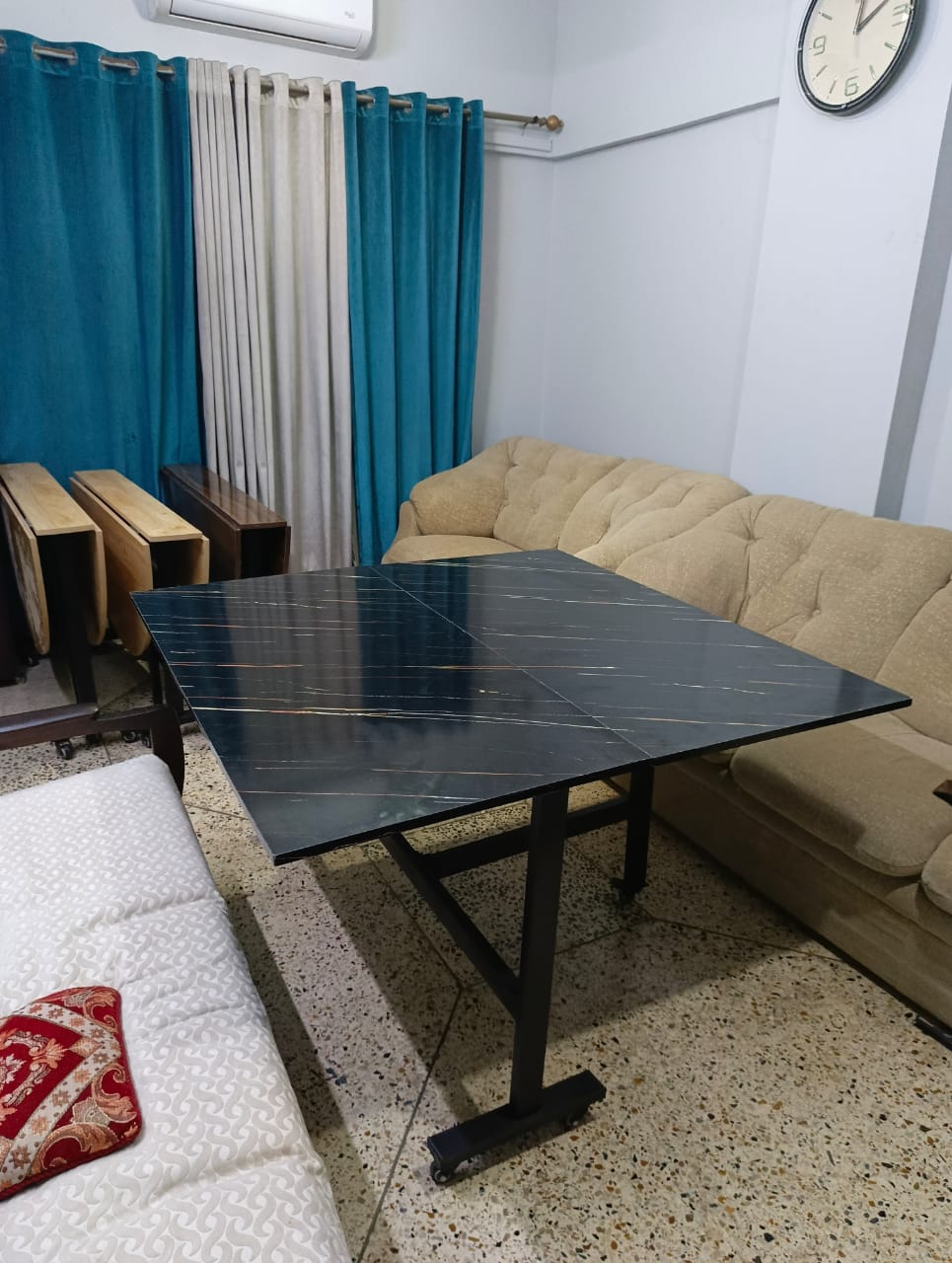 Foldable Square Table