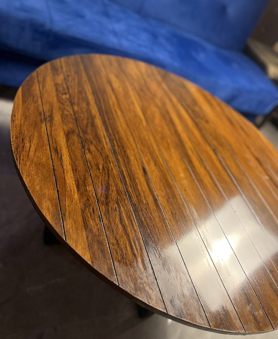 Round center table planked top